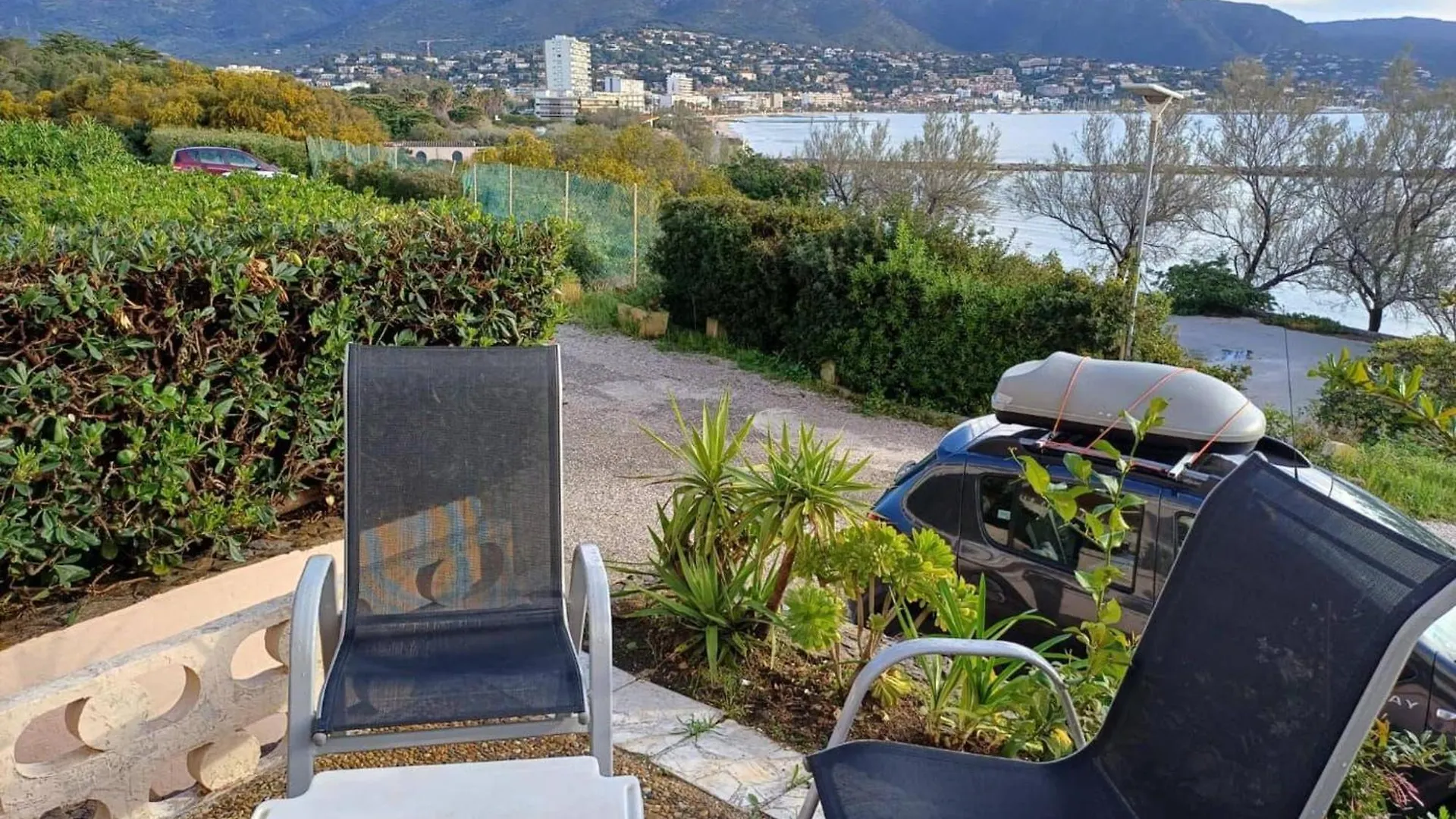 Charmant Appartement Climatise Avec Terrasse - Bormes-Les-Mimosas - Fr-1-308-192 Апартаменты